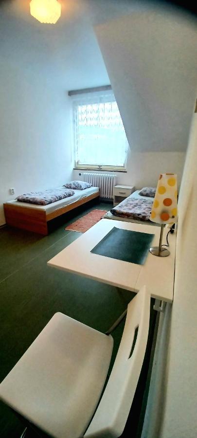 Penzion A Restaurace U Jezirka Hrimezdice Buitenkant foto