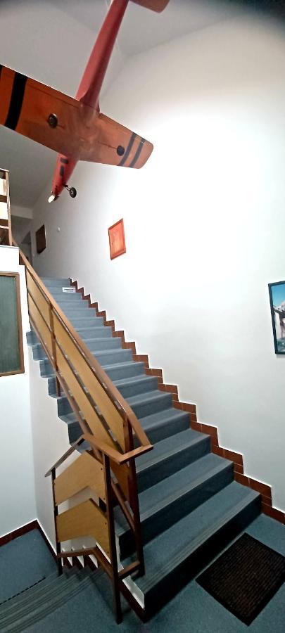 Penzion A Restaurace U Jezirka Hrimezdice Buitenkant foto
